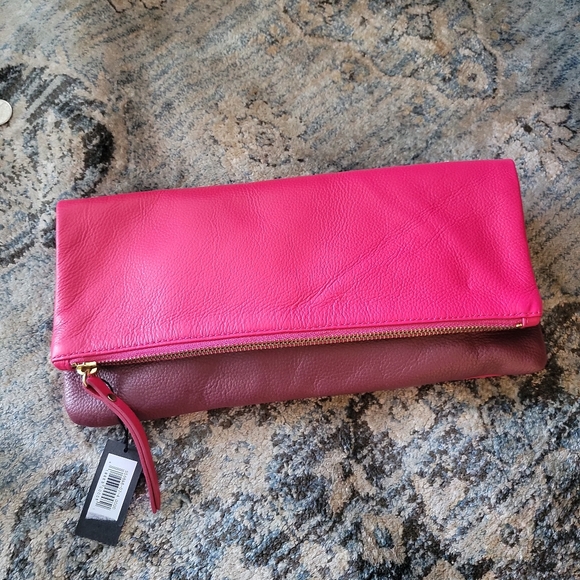 NWT REAL LEATHER BANANA REPUBLIC CLUTCH - Picture 7 of 10